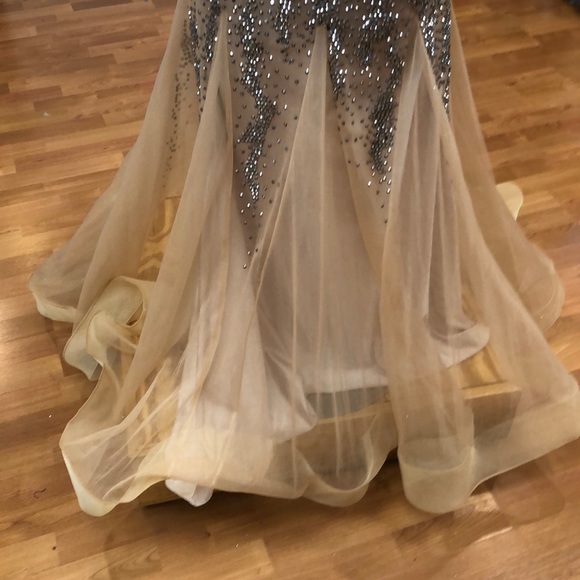 Champagne special occasion dress with sequins - Picture 3 of 6